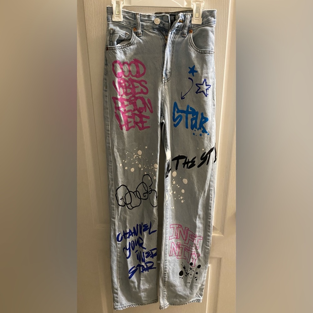 Brand:SONG Size 00 Graffiti Jeans